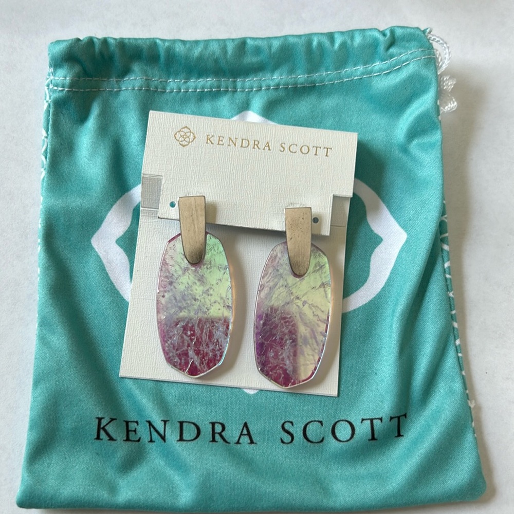 Kendal Scott Aragon drop earrings.